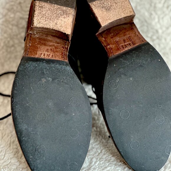 Frye Carson Lace Up Black Leather Booties - EUC - Picture 5 of 6